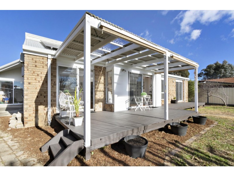 19 Hingston Close, Bonython ACT 2905