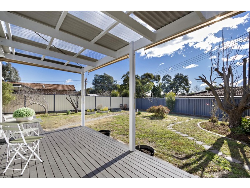 19 Hingston Close, Bonython ACT 2905