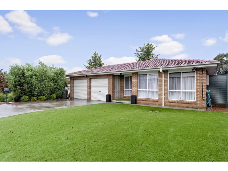 1/24 Helen Mayo Crescent, Bonython ACT 2905