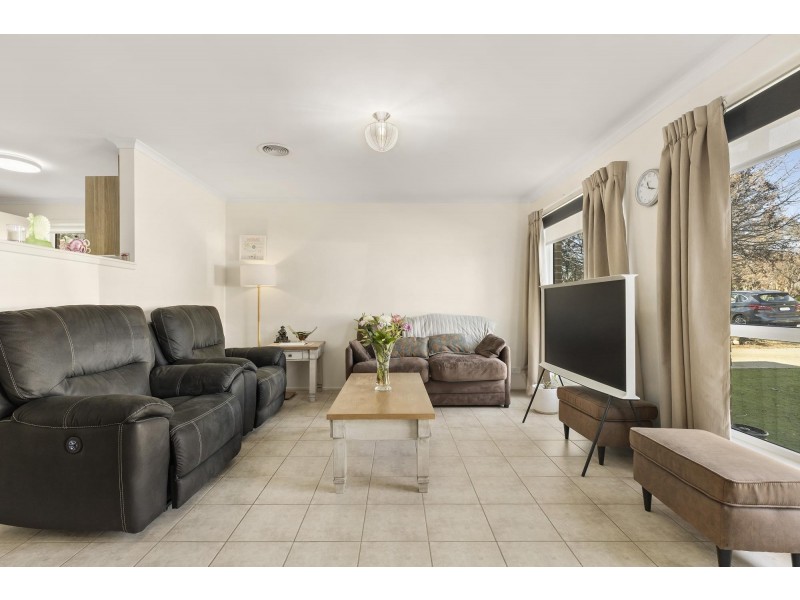 1/24 Helen Mayo Crescent, Bonython ACT 2905