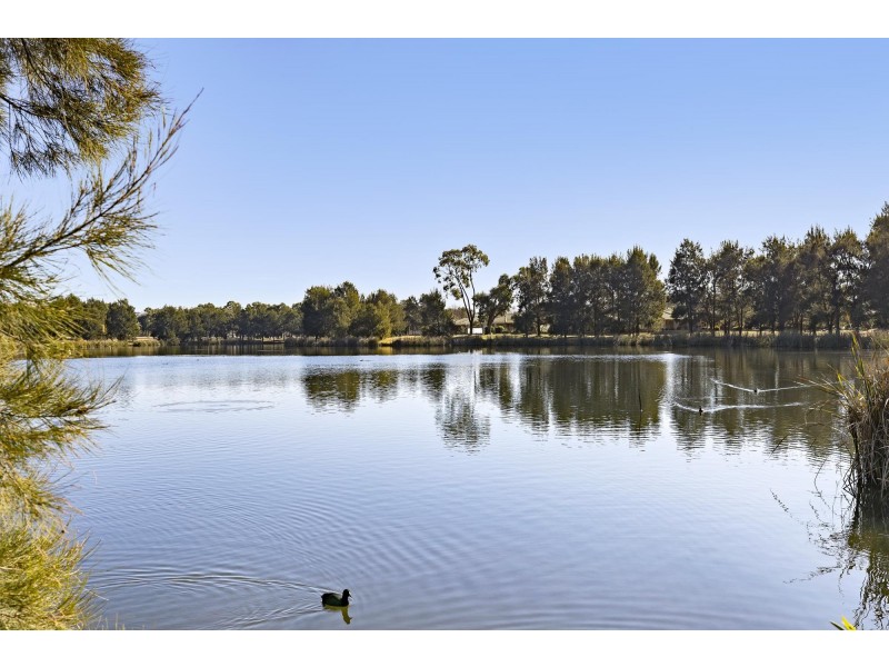 1/24 Helen Mayo Crescent, Bonython ACT 2905