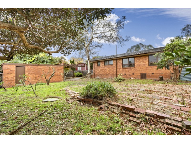 12 Wylly Place, Hughes ACT 2605