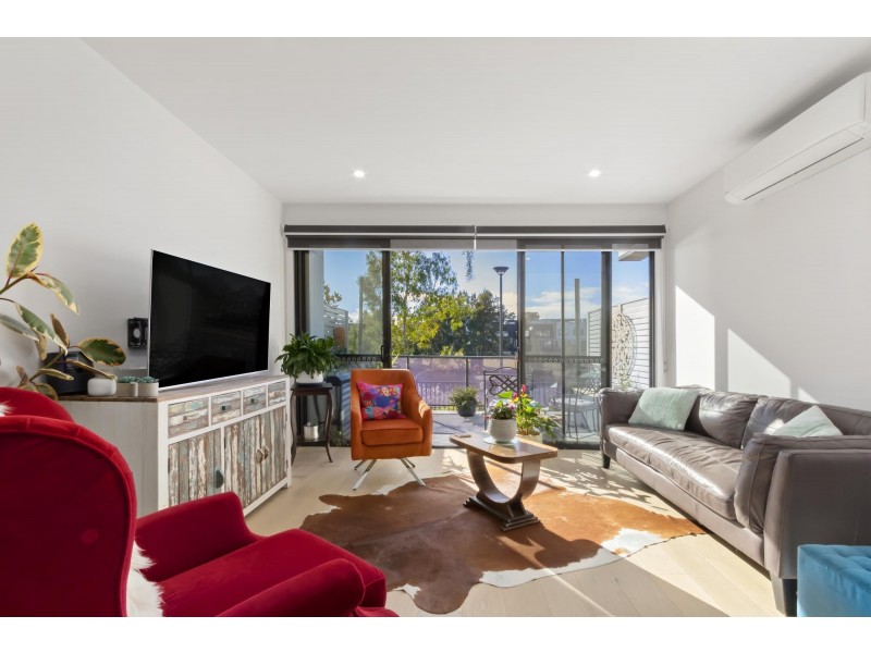 5/15 Cynthea Teague Crescent, Greenway ACT 2900