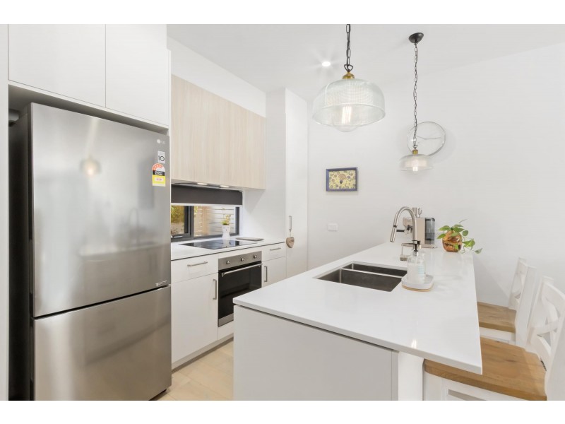 5/15 Cynthea Teague Crescent, Greenway ACT 2900