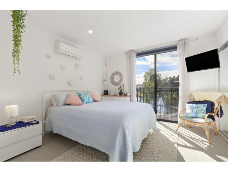 5/15 Cynthea Teague Crescent, Greenway ACT 2900