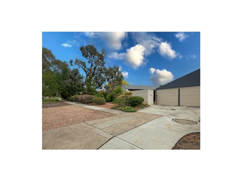 99 O’Halloran Circuit, Kambah ACT 2902