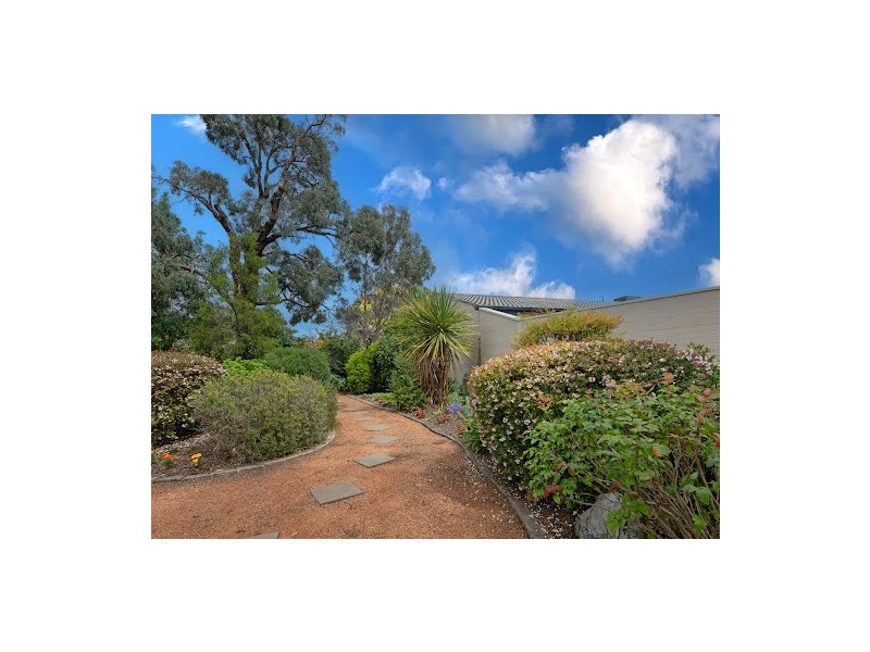 99 O’Halloran Circuit, Kambah ACT 2902