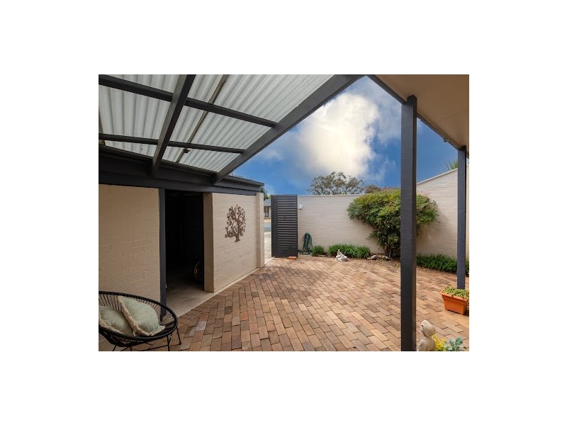 99 O’Halloran Circuit, Kambah ACT 2902