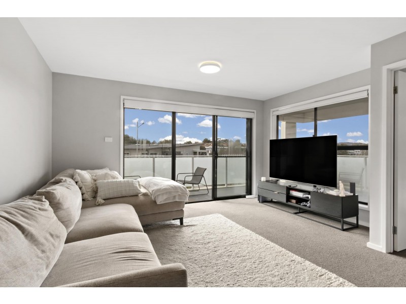 218/12 Limburg Way, Greenway ACT 2900