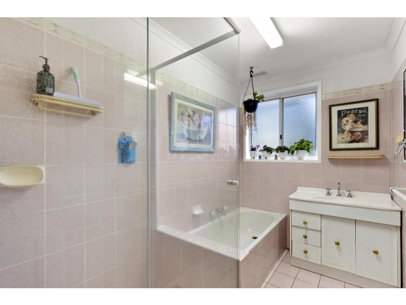 14 Stobie Place, Monash ACT 2904