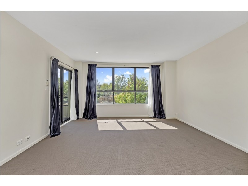 5/2 Eileen Good Street, Greenway ACT 2900