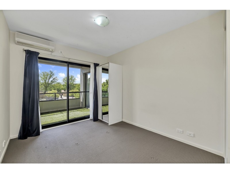5/2 Eileen Good Street, Greenway ACT 2900