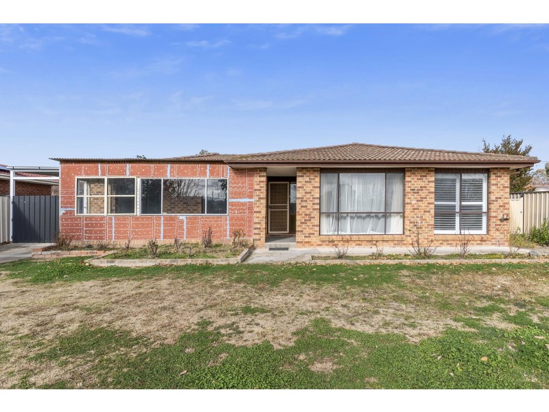 11 Ellerston Avenue, Isabella Plains ACT 2905