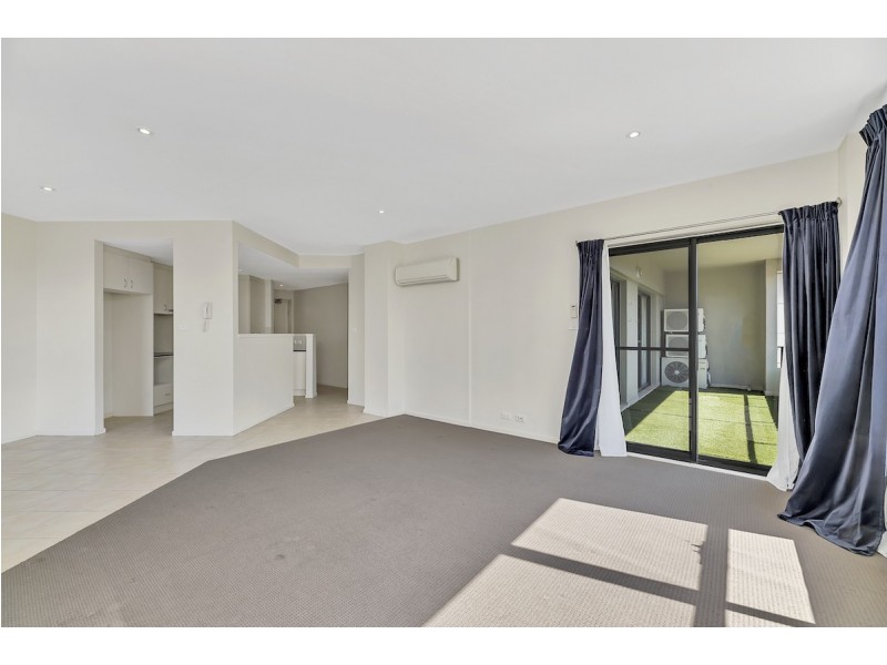 5/2 Eileen Good Street, Greenway ACT 2900