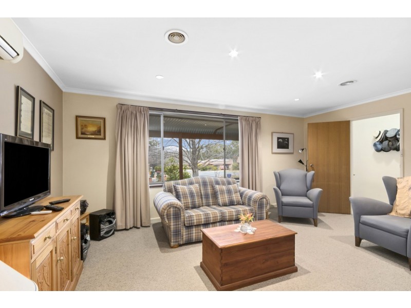 1 Coglin Place, Kambah ACT 2902