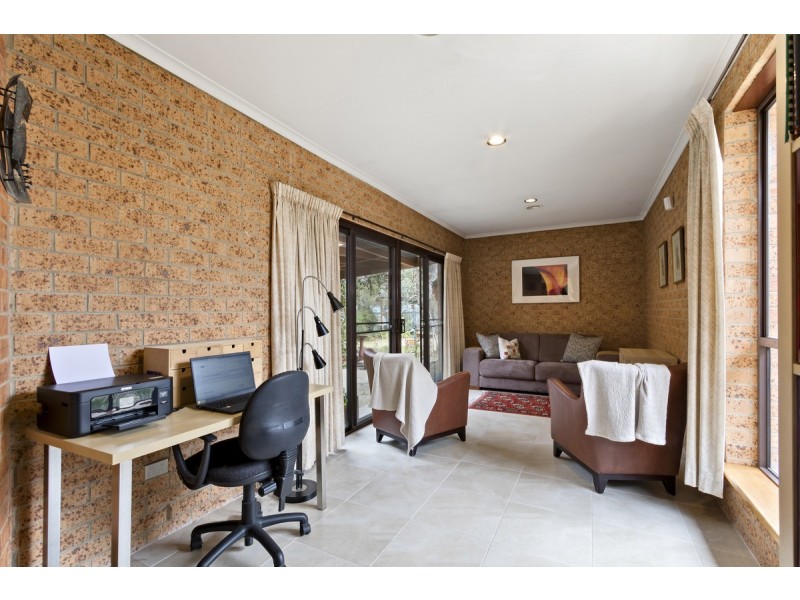 1 Coglin Place, Kambah ACT 2902