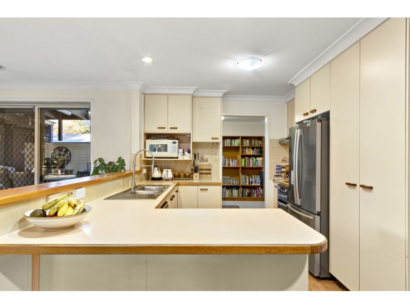 14 Stobie Place, Monash ACT 2904