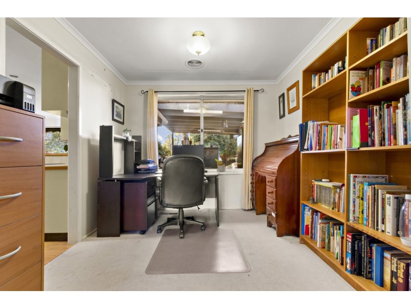 14 Stobie Place, Monash ACT 2904