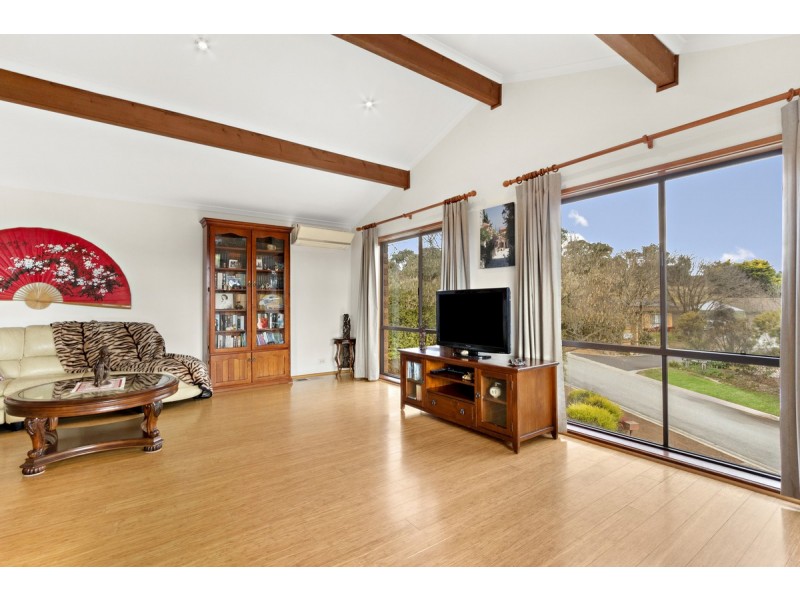 15 Schonell Circuit, Oxley ACT 2903