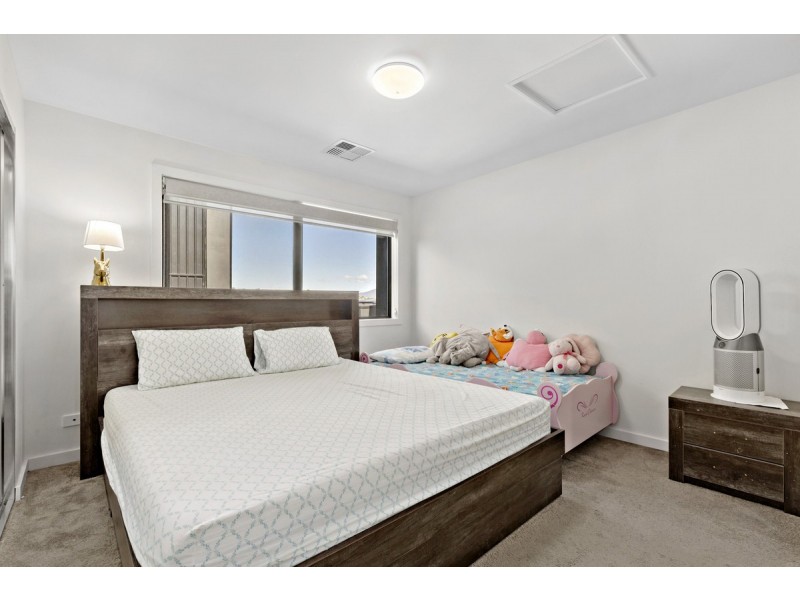 71/1 Rowland Rees Crescent, Greenway ACT 2900