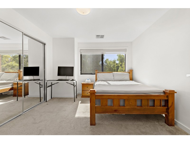 71/1 Rowland Rees Crescent, Greenway ACT 2900
