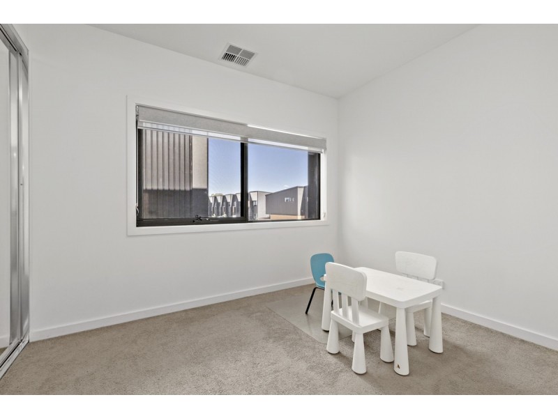 71/1 Rowland Rees Crescent, Greenway ACT 2900
