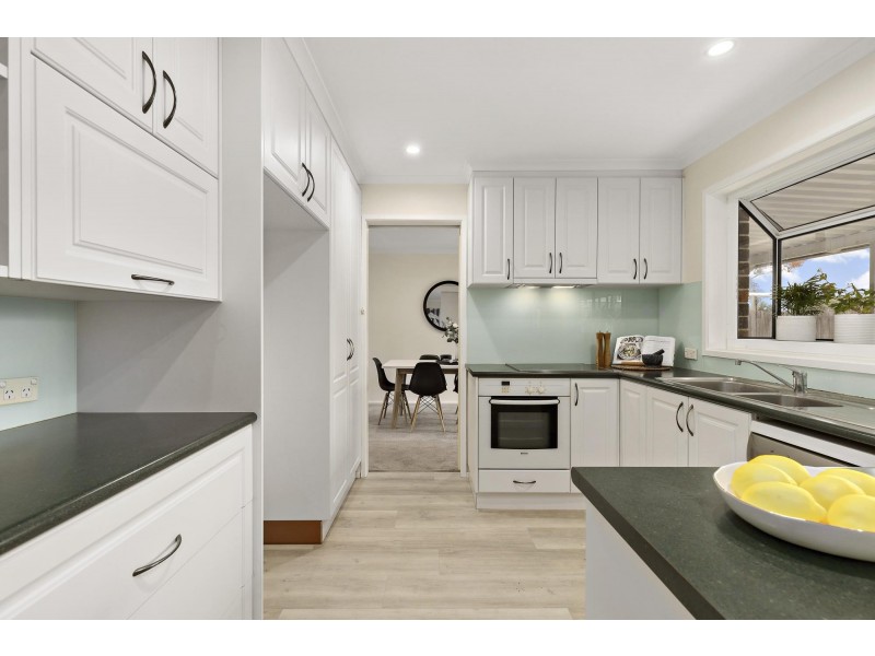 13 Couchman Crescent, Chisholm ACT 2905