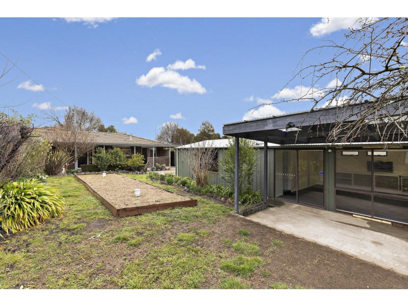 13 Couchman Crescent, Chisholm ACT 2905