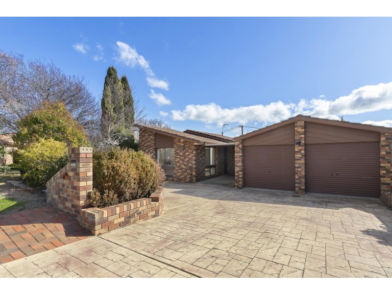6 Wagstaff Place, Isabella Plains ACT 2905