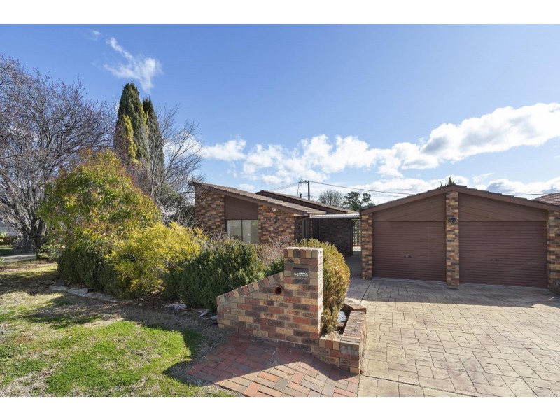 6 Wagstaff Place, Isabella Plains ACT 2905