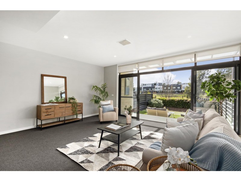 23 Cynthea Teague Crescent, Greenway ACT 2900