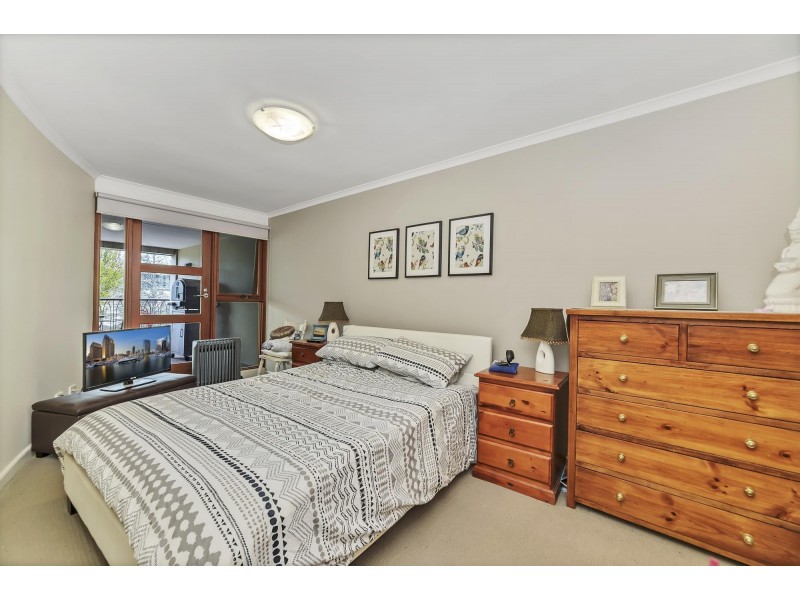 51/18 Captain Cook Crescent, Griffith ACT 2603