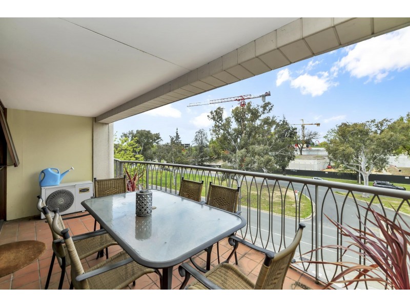 51/18 Captain Cook Crescent, Griffith ACT 2603