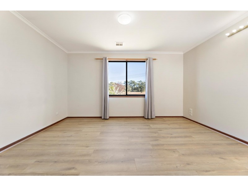 30 Newman-Morris Circuit, Oxley ACT 2903