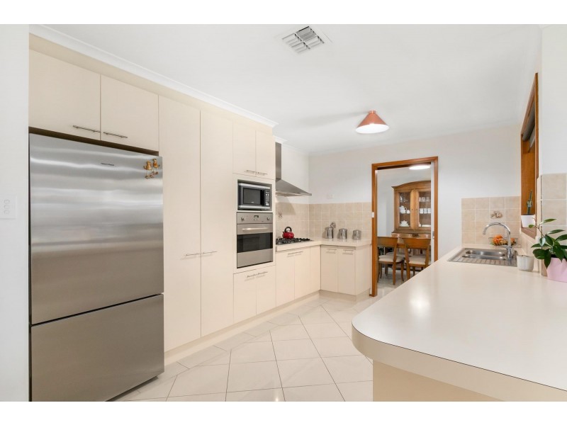 13 Leibnitz Place, Isabella Plains ACT 2905