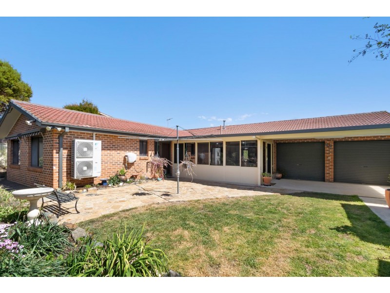 13 Leibnitz Place, Isabella Plains ACT 2905