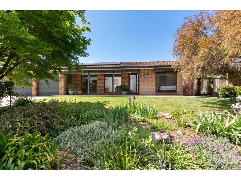 13 Leibnitz Place, Isabella Plains ACT 2905