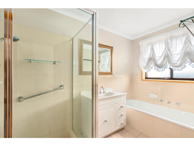 18 Pankhurst Crescent, Gilmore ACT 2905