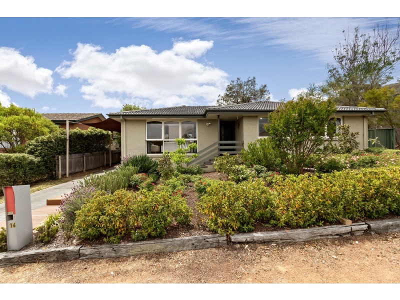 16 Inkster Street, Kambah ACT 2902