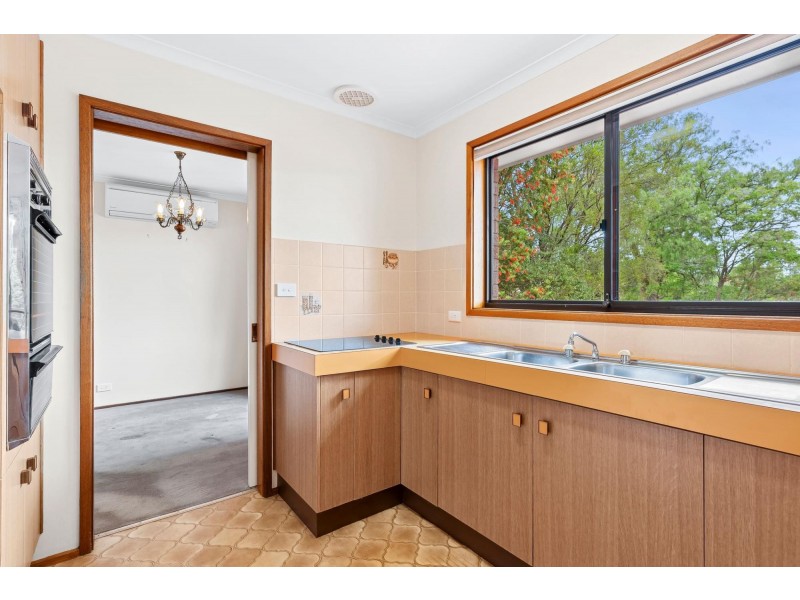 16 Kingsbury Street, Gowrie ACT 2904