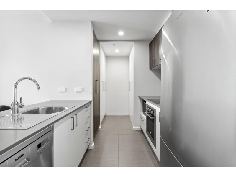 216/325 Anketell Street, Greenway ACT 2900