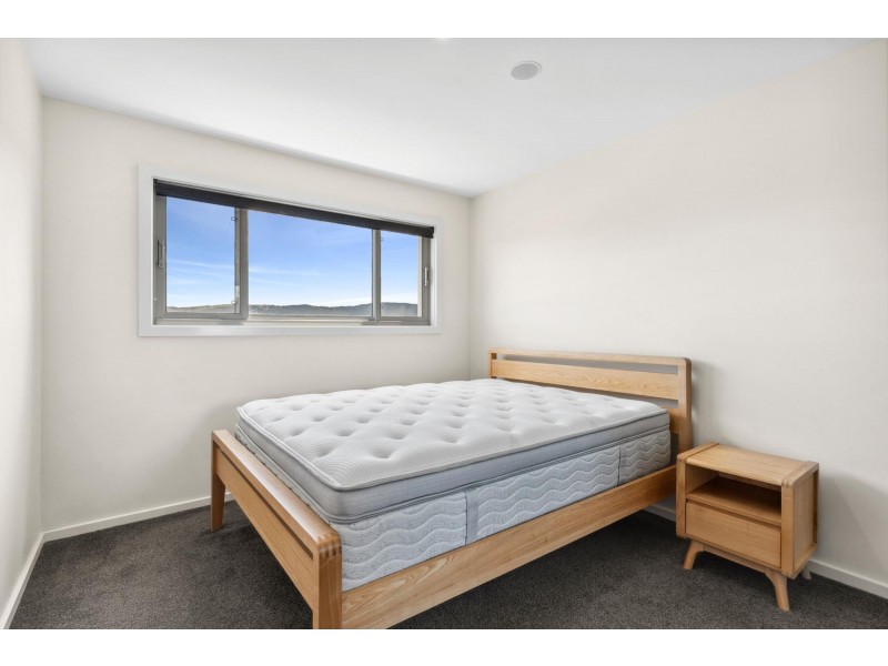 216/325 Anketell Street, Greenway ACT 2900