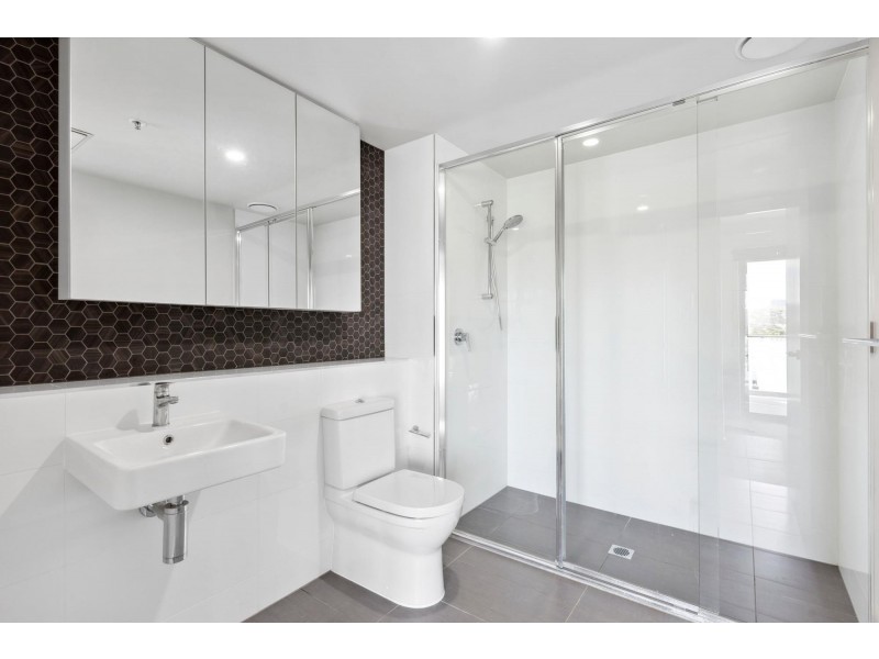 216/325 Anketell Street, Greenway ACT 2900