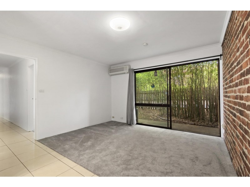 2/3 Avoca Place, Fisher ACT 2611