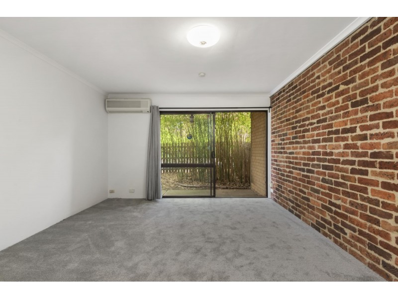 2/3 Avoca Place, Fisher ACT 2611