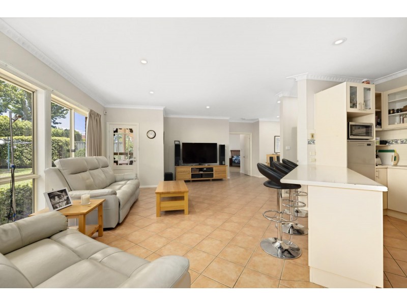 2 Merv Waite Street, Gordon ACT 2906