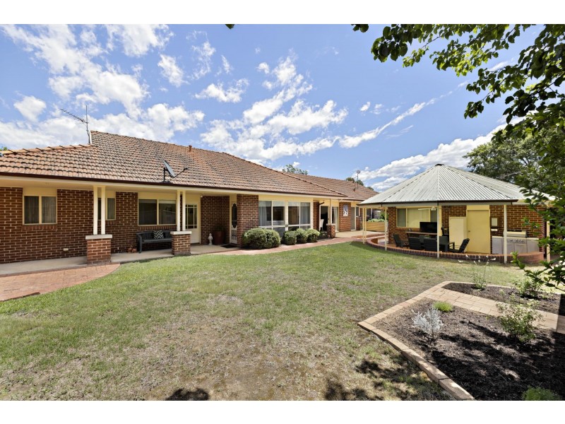 2 Merv Waite Street, Gordon ACT 2906