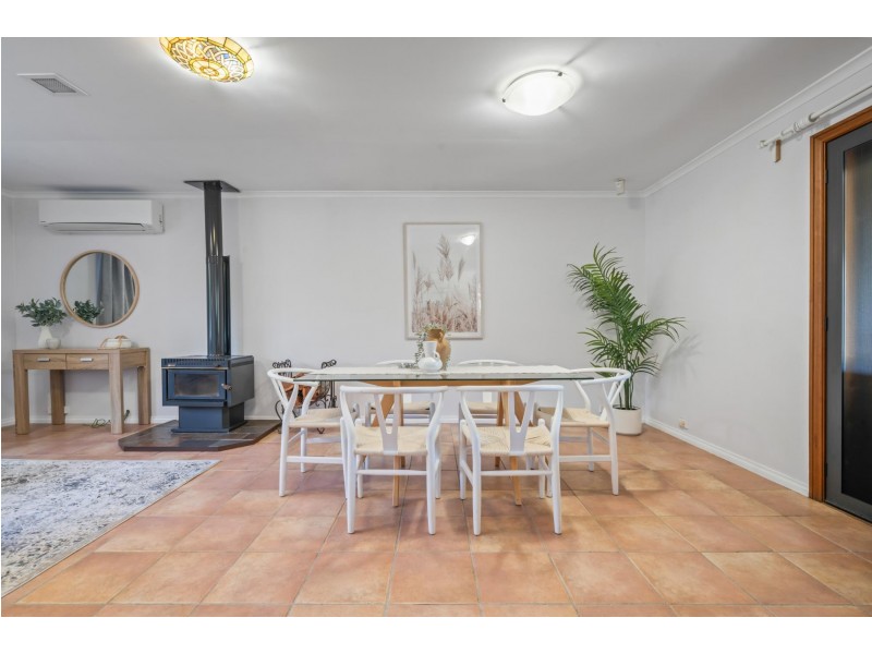 52 Couchman Crescent, Chisholm ACT 2905