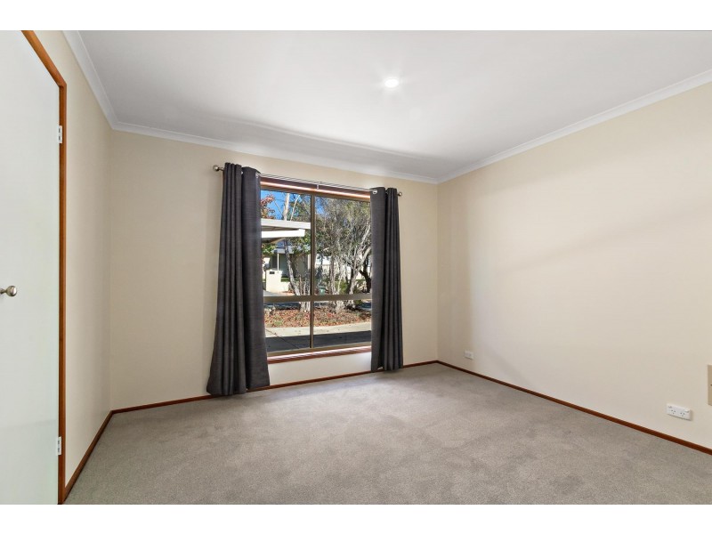 4 Burhop Close, Theodore ACT 2905