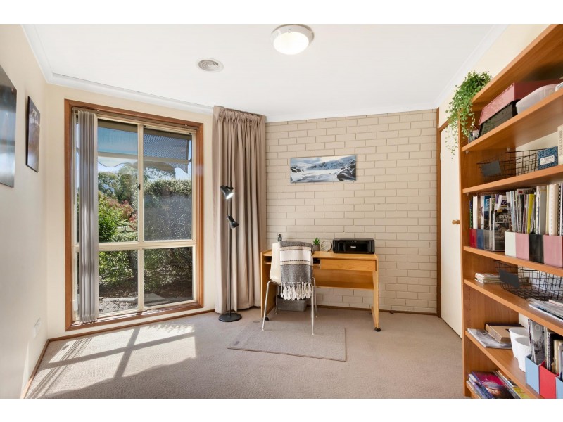 5/104 De Little Circuit, Greenway ACT 2900